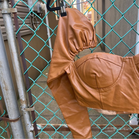 Camel Vegan Faux Leather Cropped Top M - Picture 4 of 14